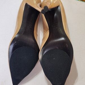 Stuart Weitzman Tan Pointed Toe Heels